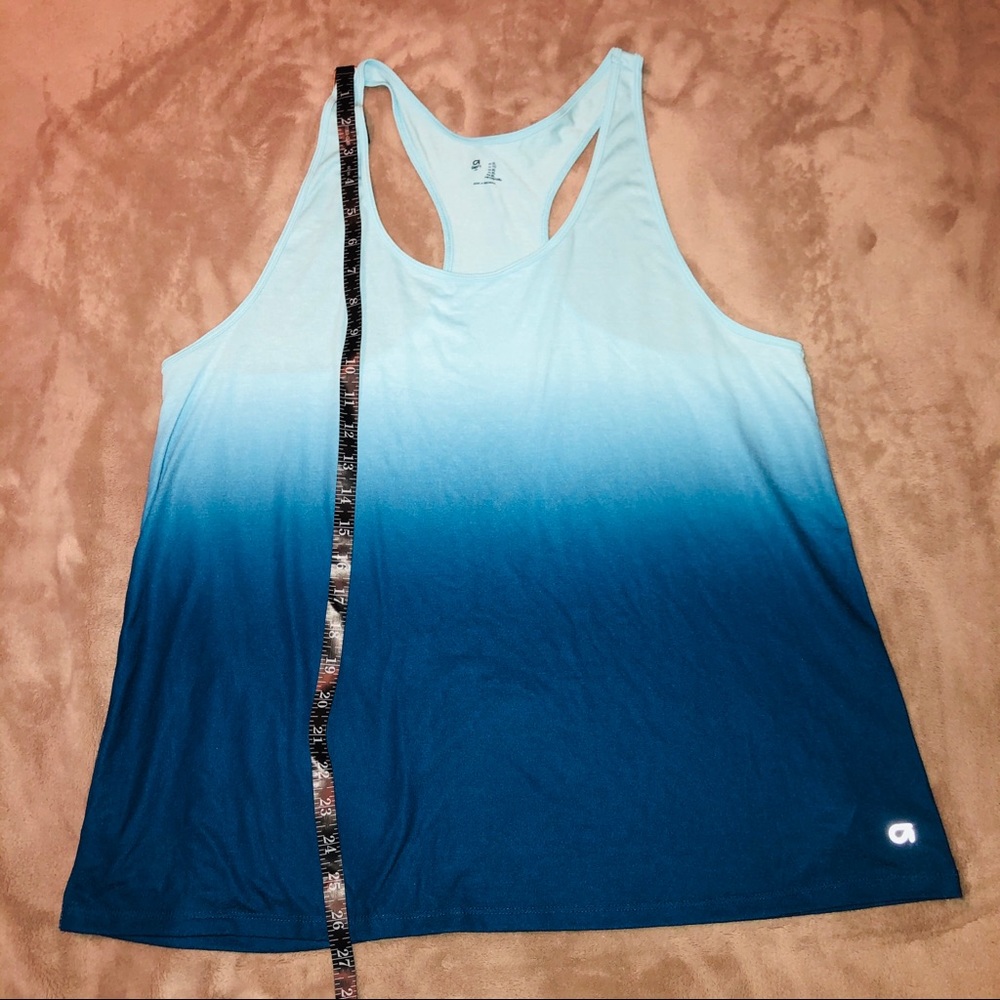 GAP Fit Ombré Racerback Tank Top - Picture 5 of 6